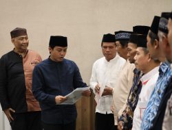 Serahkan 22 Sertifikat di Kabupaten Cirebon, Wamen ATR/Waka BPN: Program Sertipikasi Wakaf Harus Tetap Digaungkan